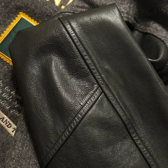 Italia Men's Black and Gray Bomber Jacket. MONDETTA - Picture 11 of 15